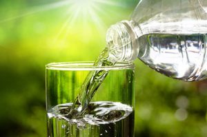 Wie Trinken gegen altersbedingte Beschwerden hilft 1