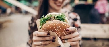 Ihre Ernährung könnte das Alter beeinflussen, in dem Sie in die Wechseljahre kommen 1