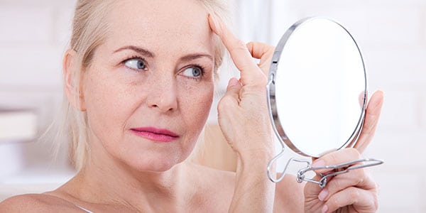 Hormonelle Veränderungen und ihre Auswirkungen auf Ihr Hautbild