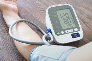 Warum unser Blutdruck im Alter steigt