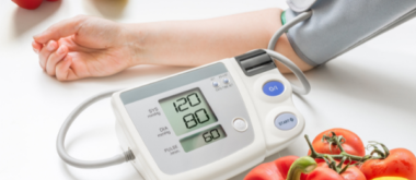 15 Möglichkeiten, Ihren Blutdruck auf natürliche Weise zu verbessern