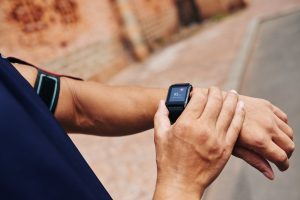 Sport im Alter: Was individuelles Training und Fitness-Tracker bringen 1