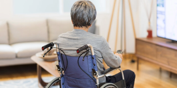Schlaflosigkeit und Einnahme von Schlafmitteln stehen in Verbindung mit Behinderungen bei älteren Erwachsenen 1
