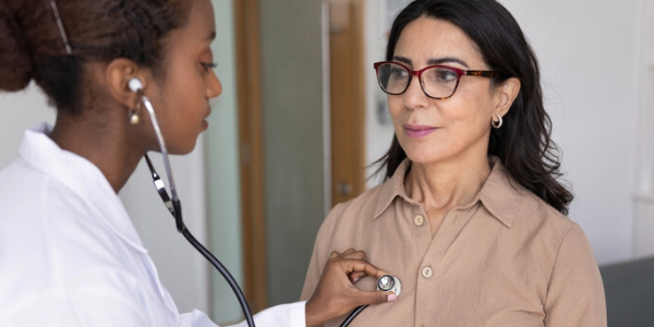 Schlafprobleme können sich auf die Herzgesundheit von Frauen über 45 auswirken