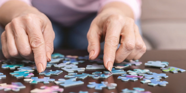 Ein einfacher Bluttest könnte das Alzheimer-Risiko schon Jahre im Voraus aufdecken